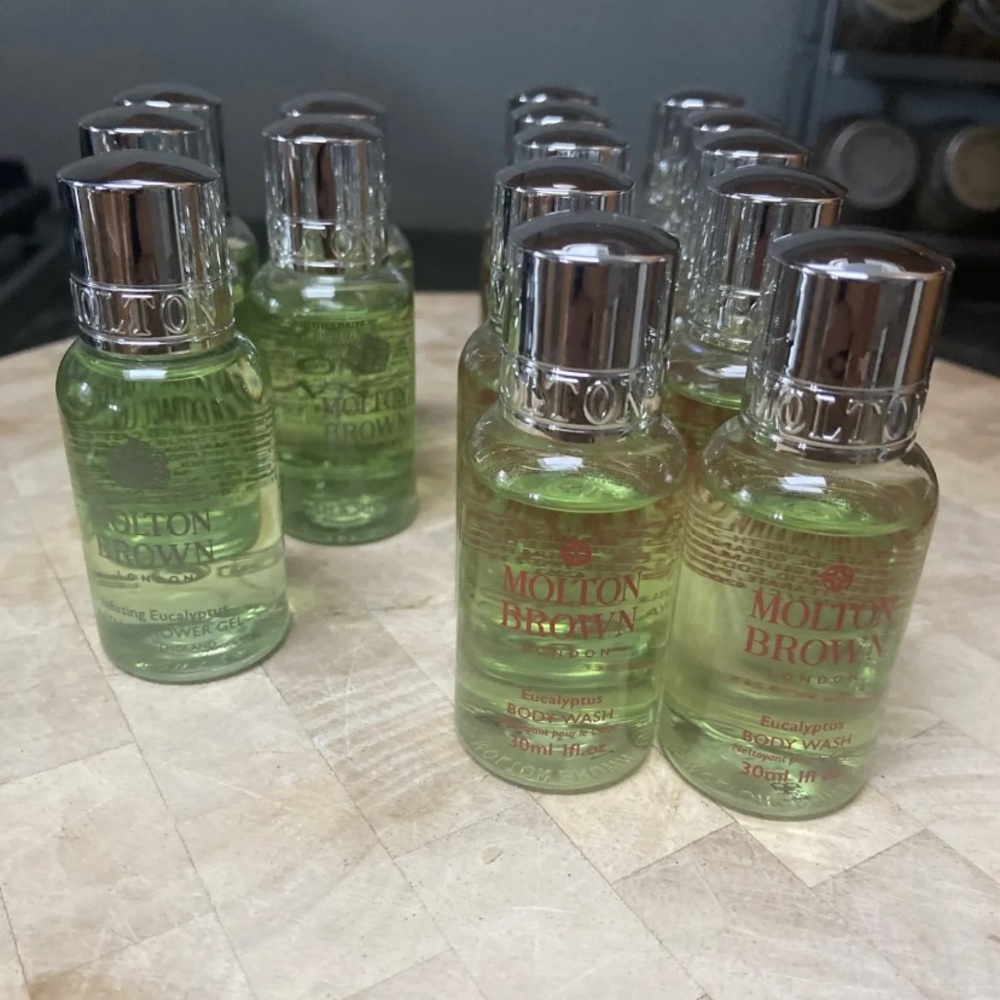 15 x MOLTON BROWN Body Wash Gel 30ml / 1oz mini travel sample Eucalyptus NEW
